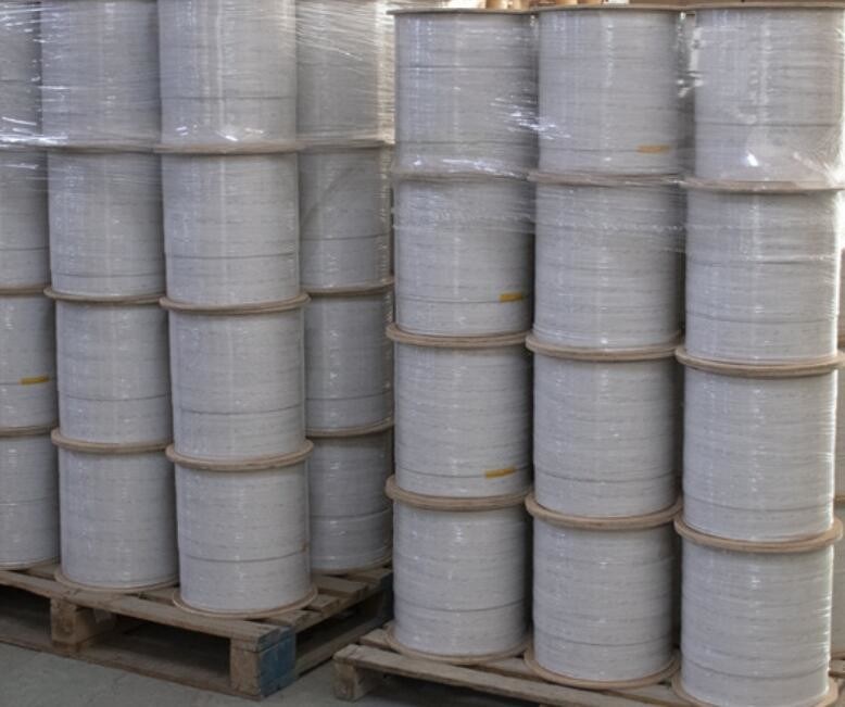 θήκη πυρήνων FTTH πεταλούδων GJXH-2b 2 οπτικών καλωδίων ινών χάλυβα 0.5mm