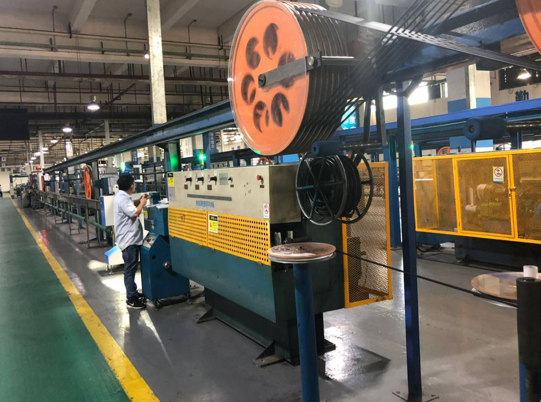 4 υπαίθριος ενιαίος τρόπος gyxtw-4B1.3 καλωδίων οπτικών ινών πυρήνων υπερυψωμένος